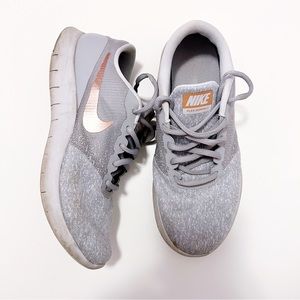 Nike Flex Contact Running Shoe Athleisure Sneaker, Gray/Rose Gold, Size 8.5
